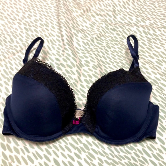 Bra - Picture 1 of 2